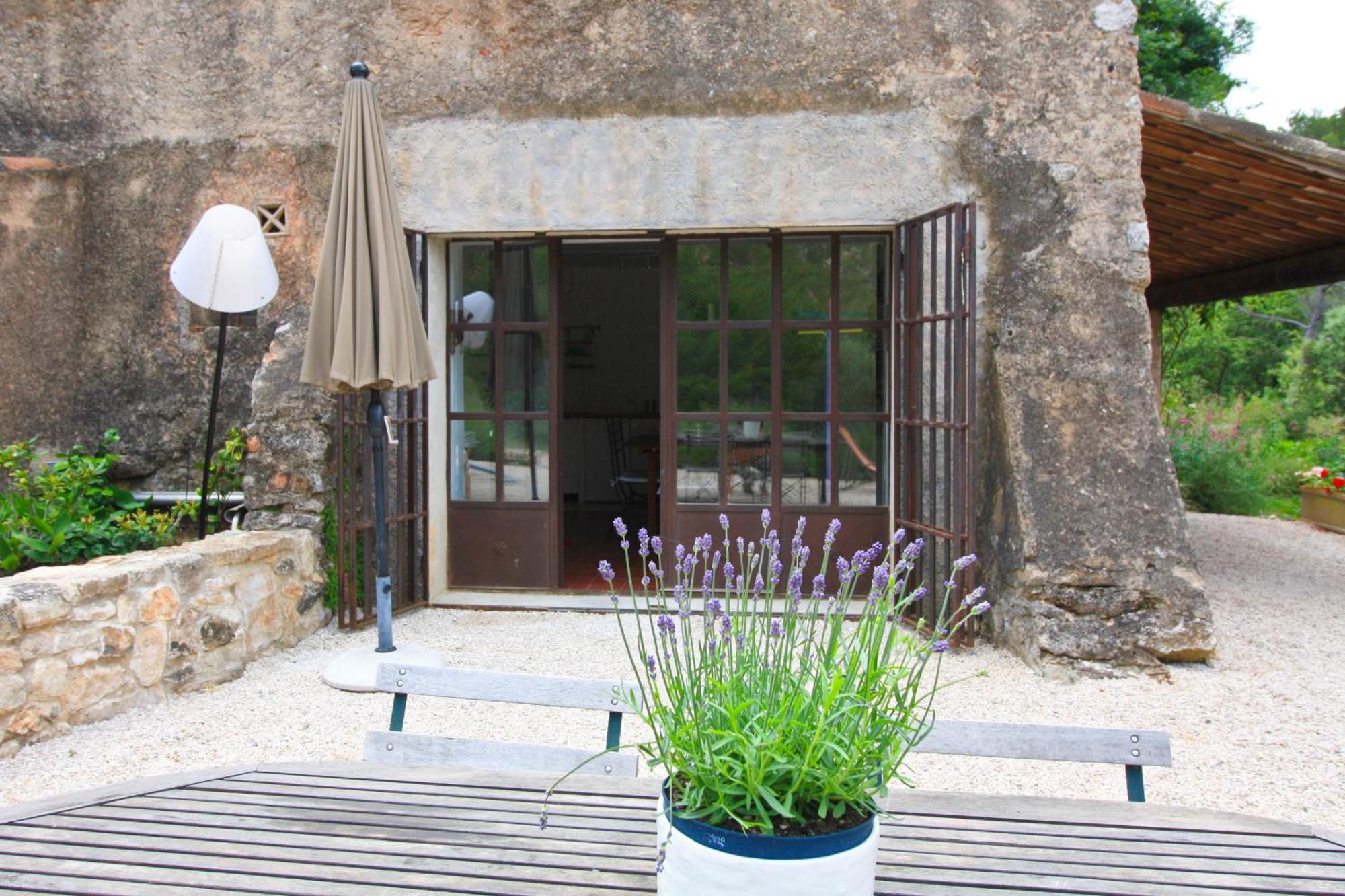 Le Moulin En Provence Bed & Breakfast Saint-Antonin-sur-Bayon Eksteriør bilde